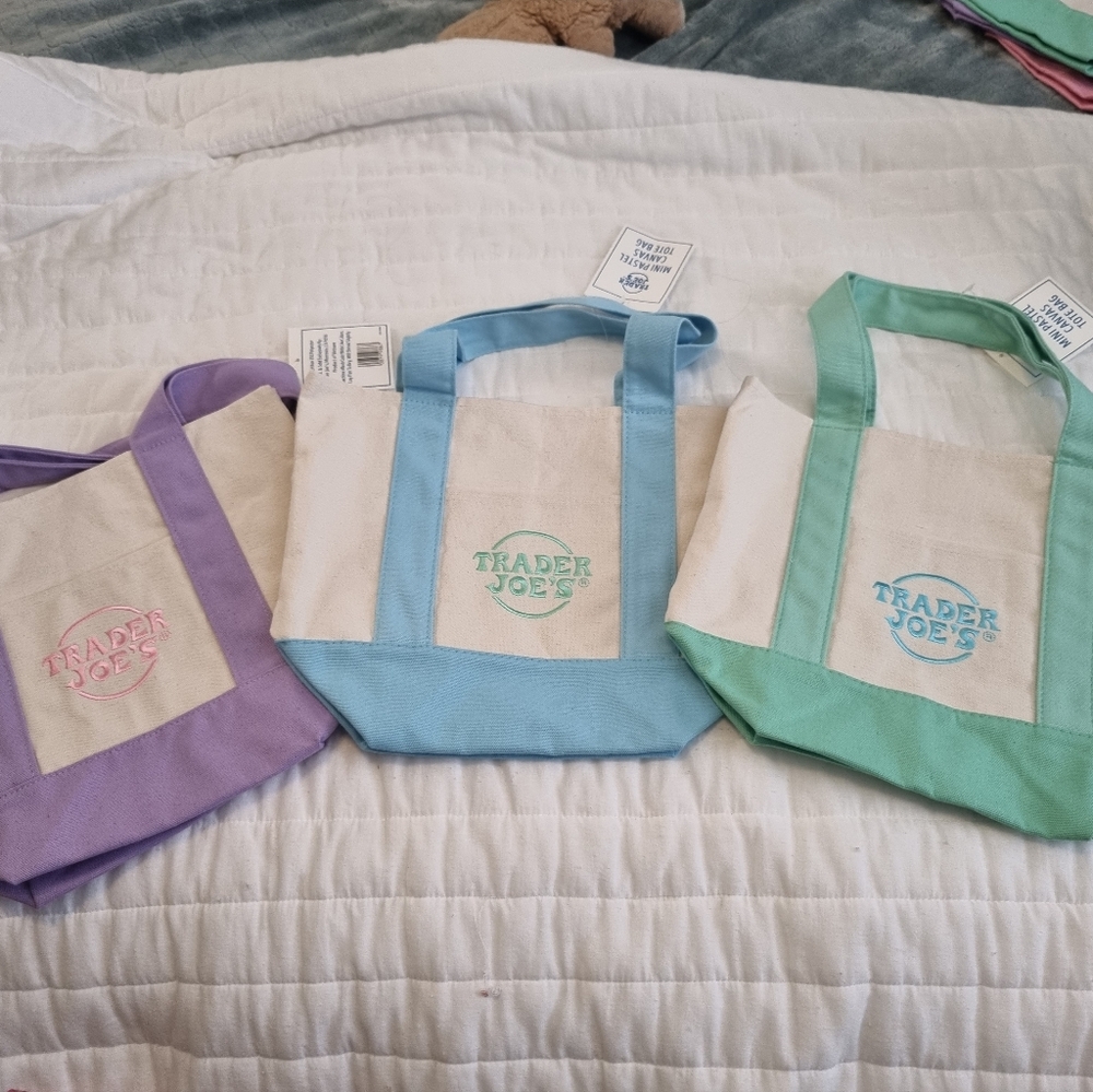 Trader Joe's Canvas Tote Bags Set